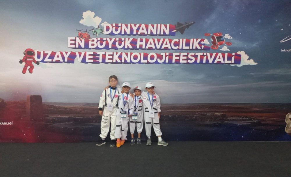 Çorlu'nun Genç Yetenekleri̇ Türki̇ye'ni̇n Uzay Vi̇zyonunu Tanitiyor