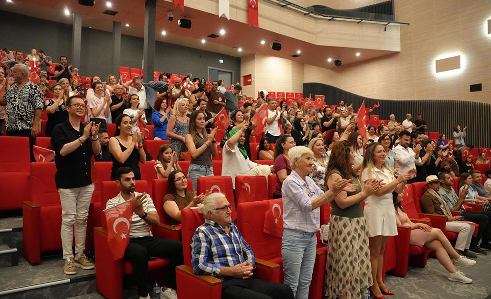 Çorlu'nun İlk Çoksesli Korosu “Sirello” İlk Konseriyle Büyüledi