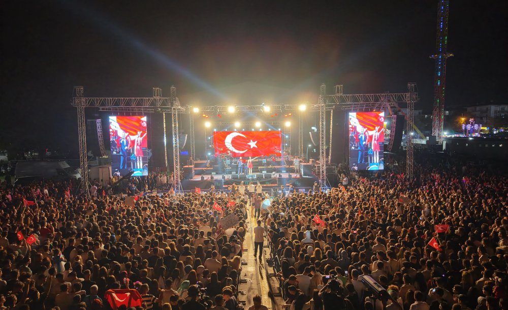 Cumhuriyet Coşkusu Çorlu'da Zirve Yapacak