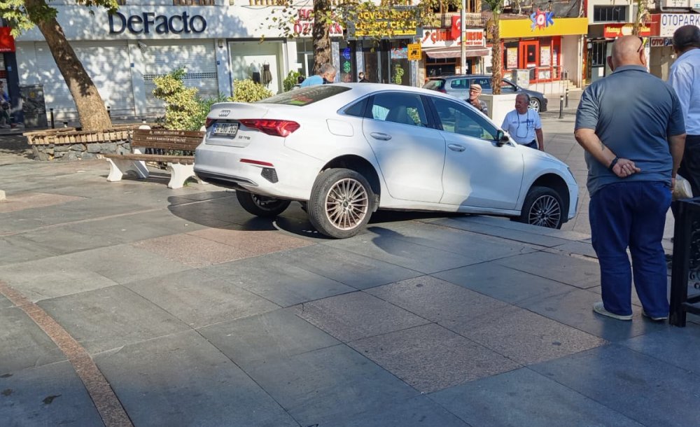 Cumhuriyet Meydanı'nda İnanılmaz Olay 