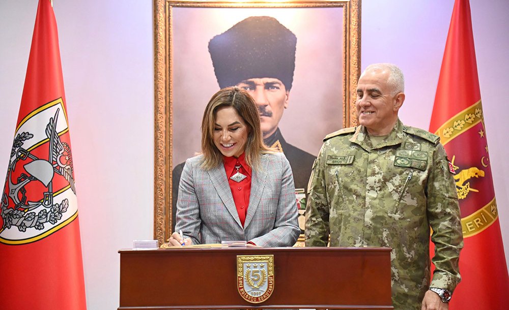 Davut Alâ Paşa'ya Ziyaretler Sürüyor