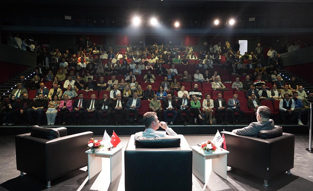 Demokratikleşme Sorunları Masaya Yatırıldı