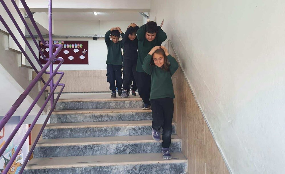 Deprem Haftasında Farkındalık Eğitimleri Verildi 