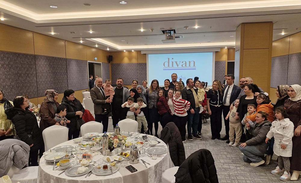 Down Sendromlu Çocuklar Ve Ai̇leleri̇ İftarda Buluştu  