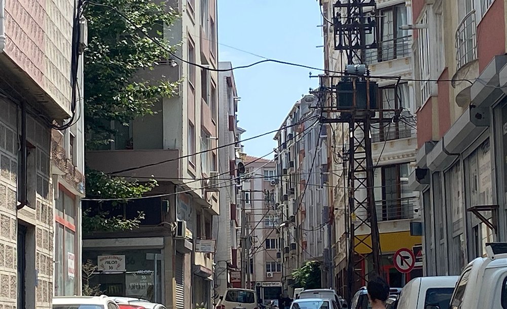 Elektrik Kabloları Çirkin Görüntü Oluşturuyor