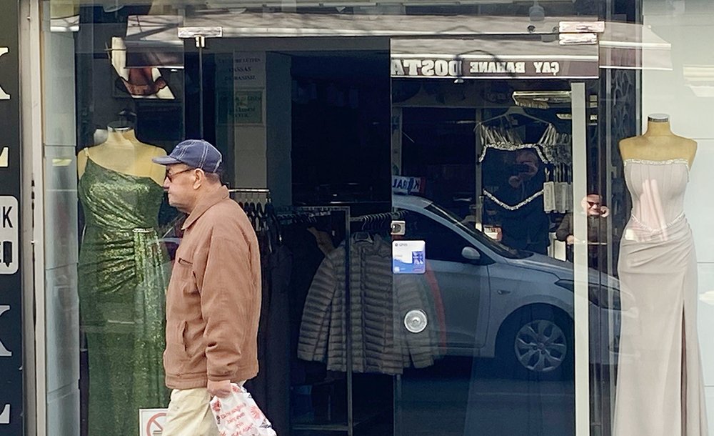 Elektrik Kesintileri Esnafı Zorluyor