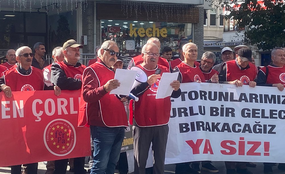Emekliler Meydana Çıkıp Sorunlarını Anlattı