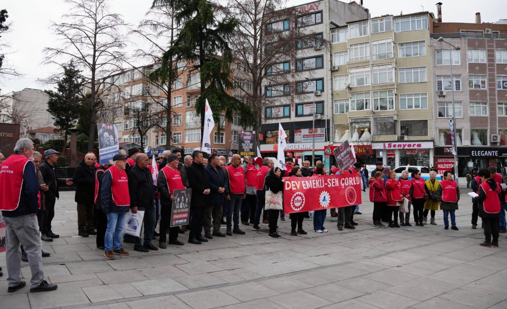 Emekliler Meydanlara Çıktı 