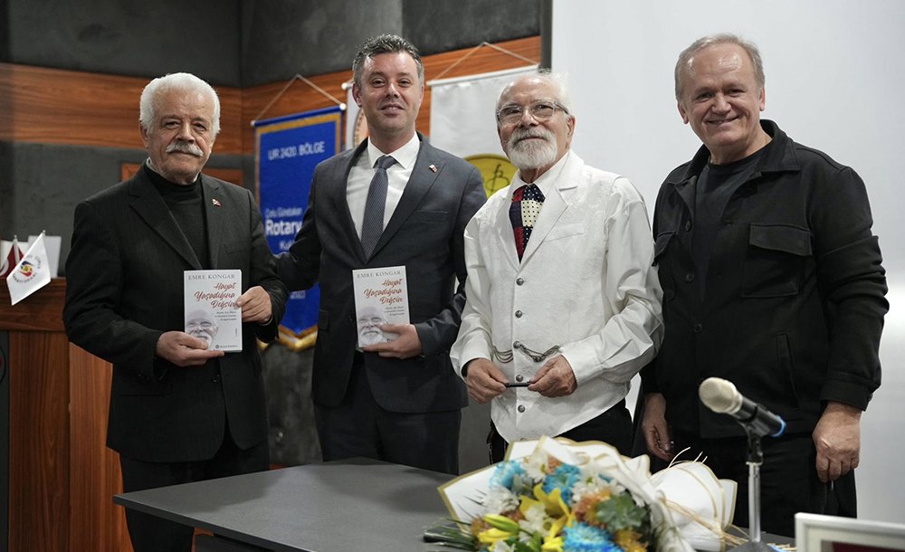 Emre Kongar Söyleşisine Yoğun Katılım 