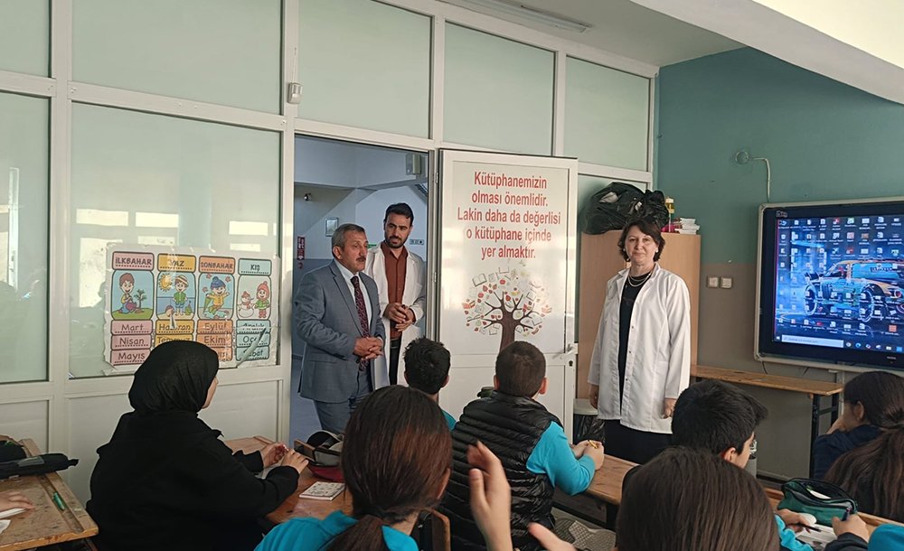 Erdoğan Okul Ziyaretlerini Sürdürüyor 