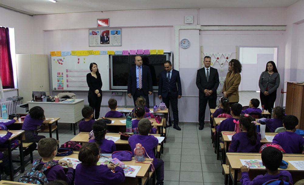 Ergene Kaymakamı Kadir Duman, İstiklal İlkokulu'nda İncelemelerde Bulundu