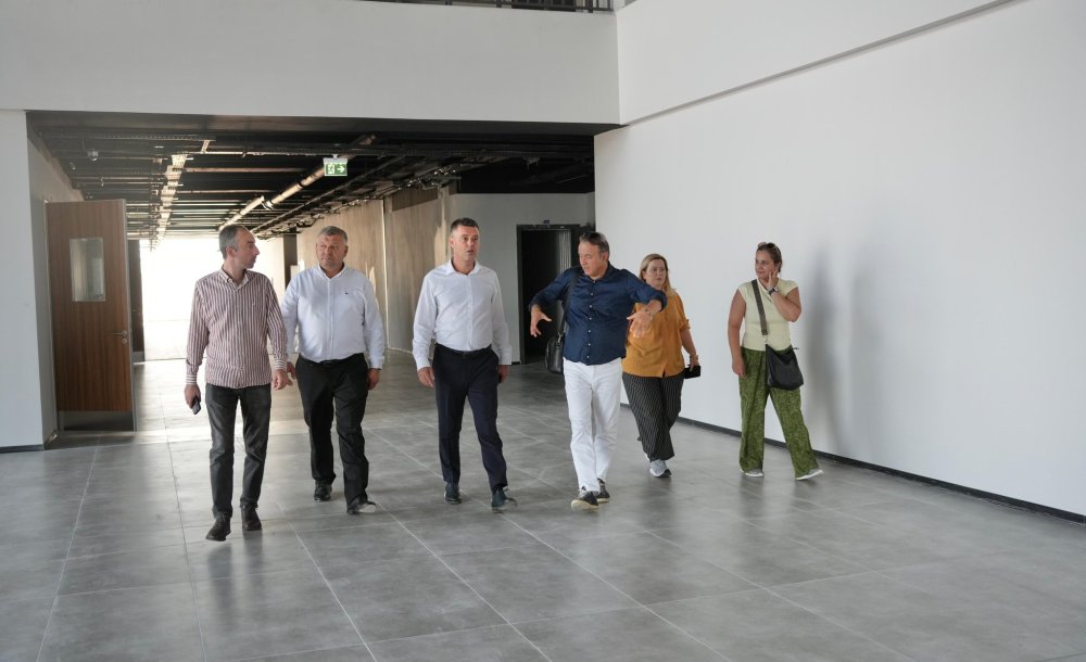Fakültenin Yeni Binasını Gezdiler 