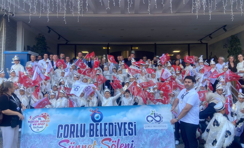 Festivalde Renkli Görüntüler Oluştu