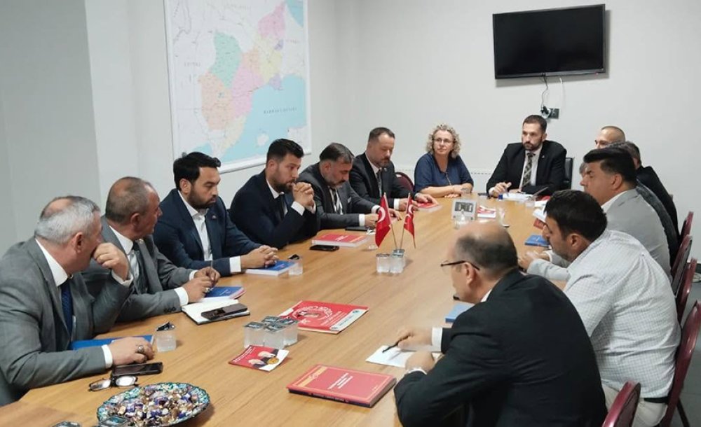 Furkan Biçer İlçe Başkanlarıyla İlk Toplantısını Yaptı 