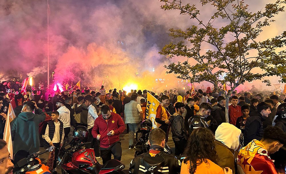 Galatasaray 25'Inci Şampiyonluğunu Kutladı 