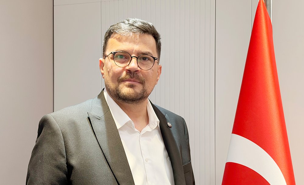 Gazeteci Mehmet Akif Aldoğan'ın 33 Yıllık Meslek Yolculuğu Kitaplaştı