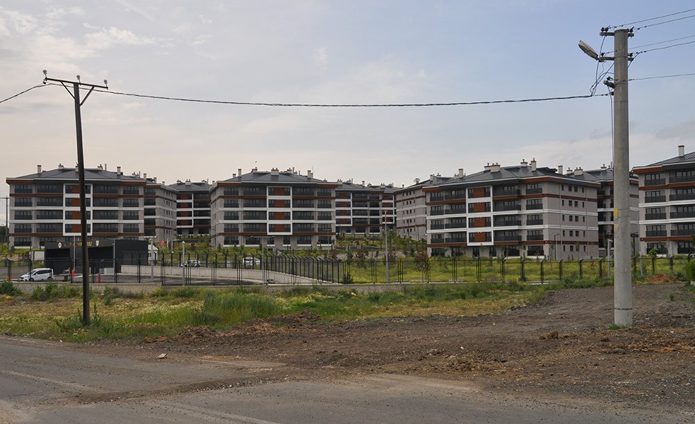 Gazi Lojmanlarında Yaşam Başladı 