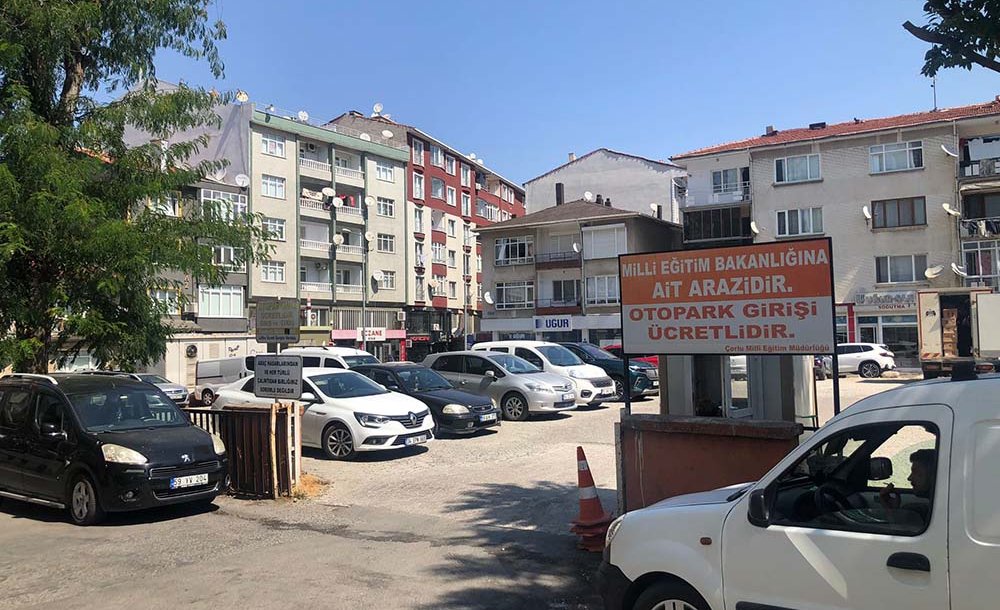 Geçici Otoparka Sağlık Ocağı Yapılsın 