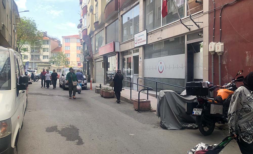 Geçici Otoparka Sağlık Ocağı Yapılsın 