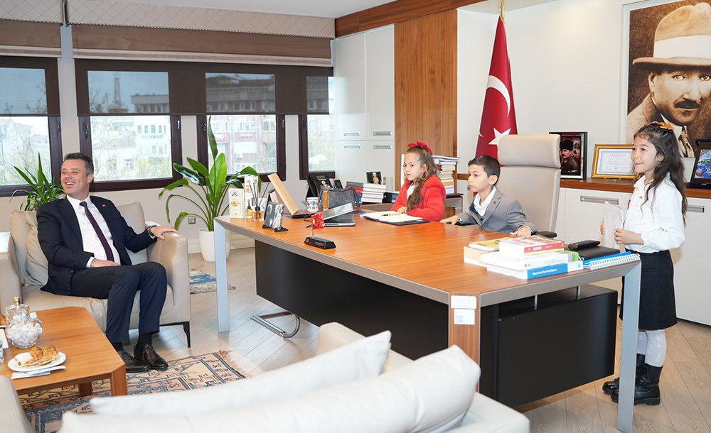 Geleceğin Yöneticileri ‘Temsili' Koltuklara Oturdu 