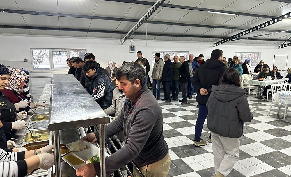 Geleneksel İftar Sofraları Bu Yıl Da Kuruluyor