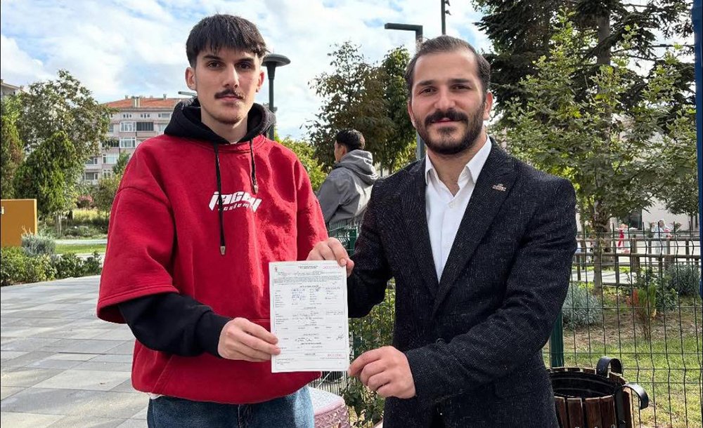 Görevinden İstifa Etti 
