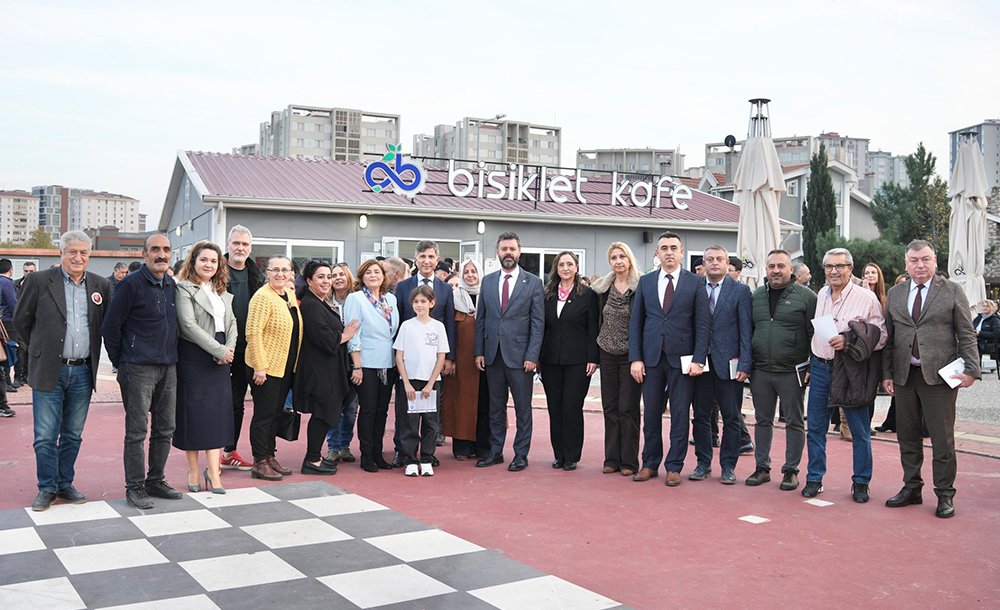 Halk Günü Toplantisinda Vatandaşlar Derdi̇ni̇ Anlatti 