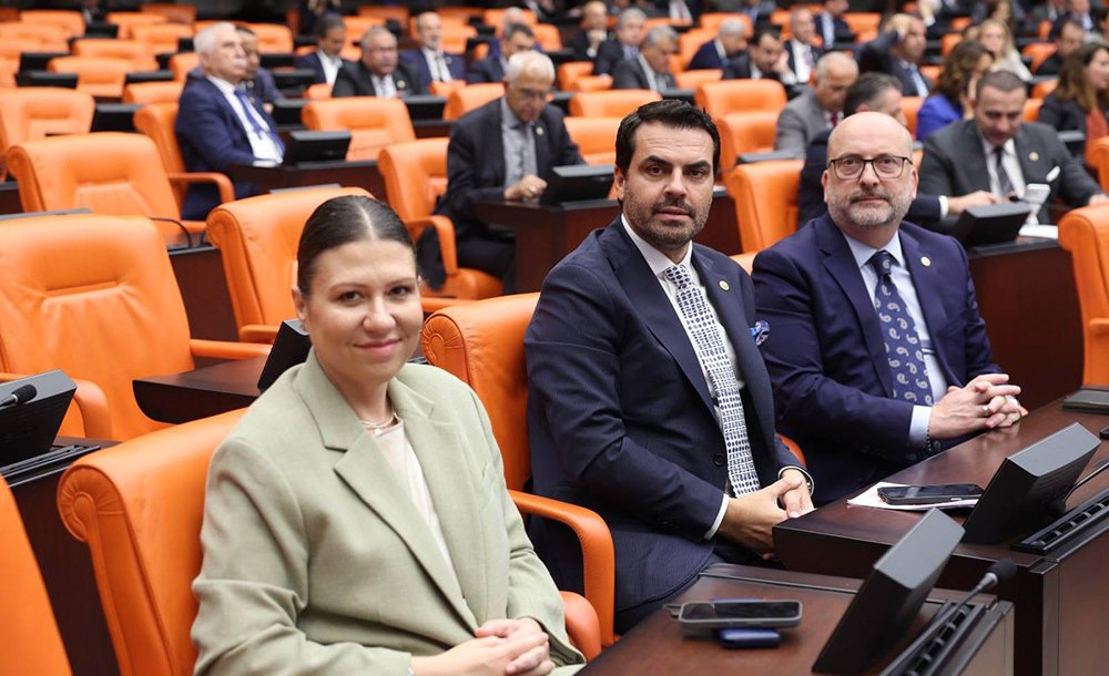 Hasat Öncesi̇ Ayçi̇çeği̇ Üreti̇ci̇si̇ni̇ Koruyacak Adim 