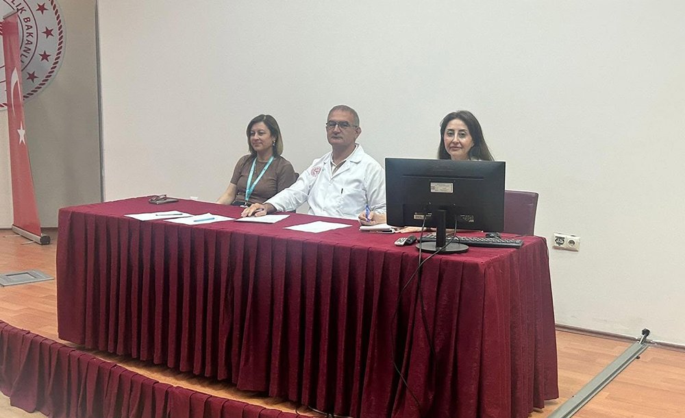 Hastanede Çalışanlara Yönelik Değerlendirme Toplantısı 