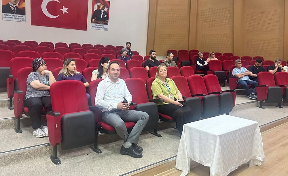 Hastanede Çalışanlara Yönelik Değerlendirme Toplantısı 