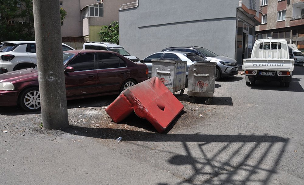 Her Köşe Başında Aynı Görüntü 