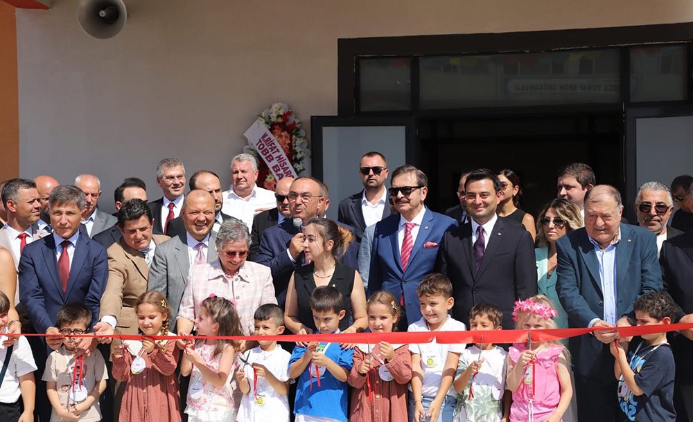 Hi̇sarciklioğlu Okul Açilişina Katildi 