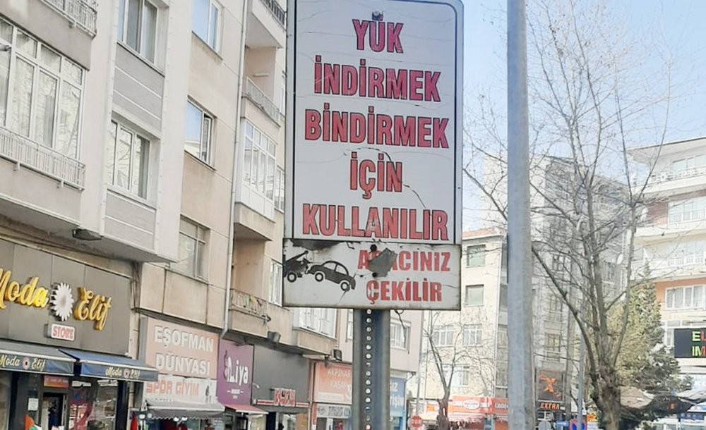 İşe Yaramayan Tabela Tamamen Kırıldı 