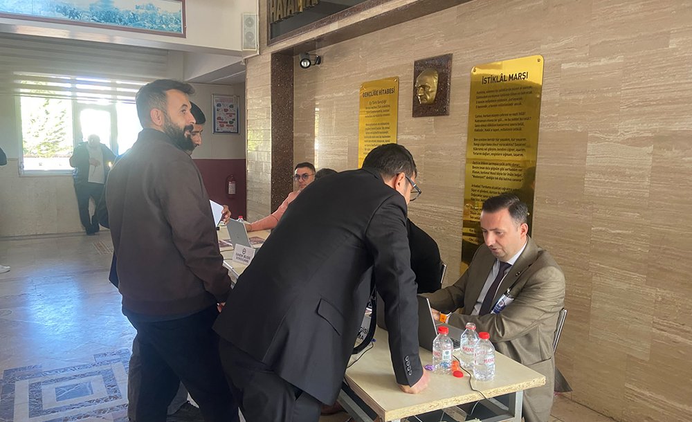 İzzet Volkan 3. Dönemine Başladı
