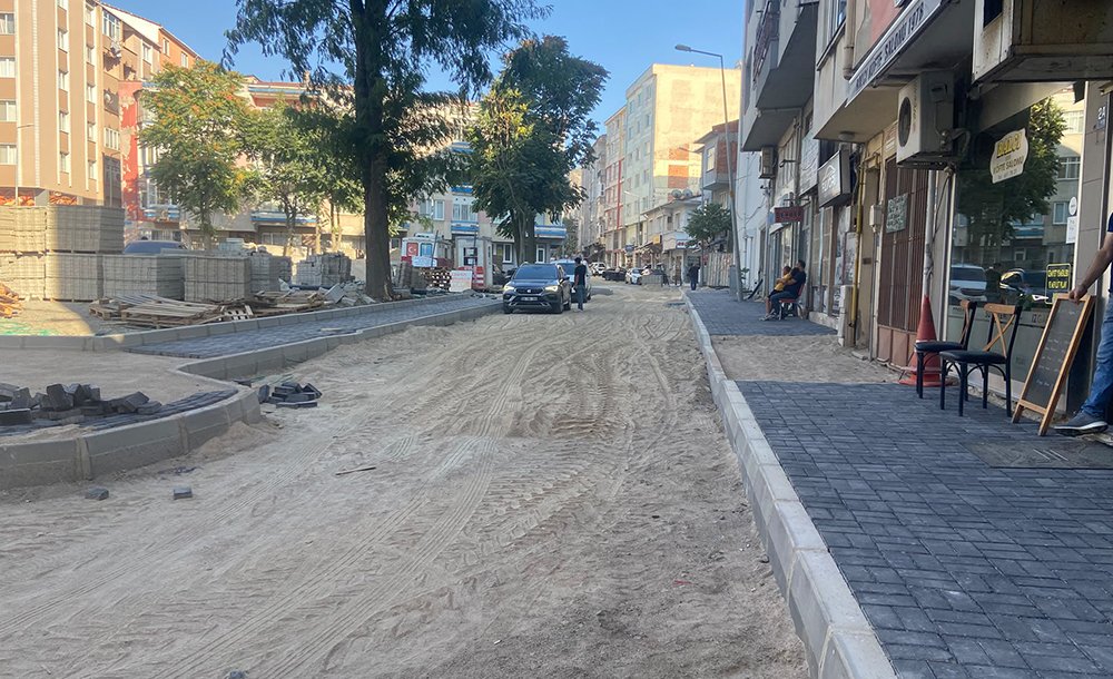 Kaldırım Taşları Döşenmeye Başladı 