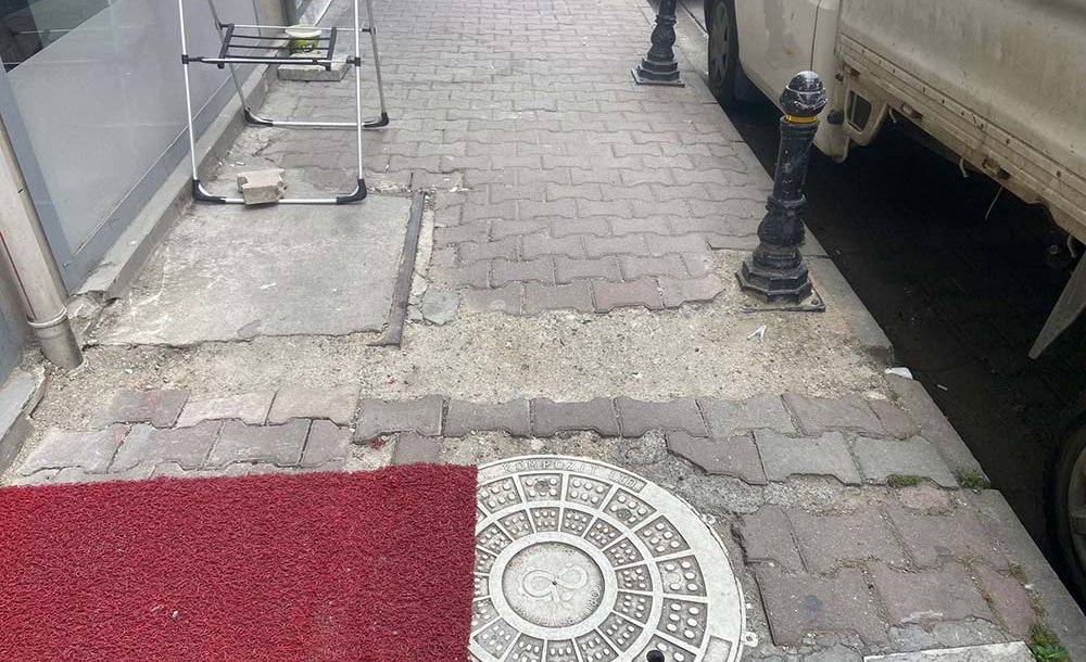 Kaldırımların Bu Hali Tepki Çekiyor