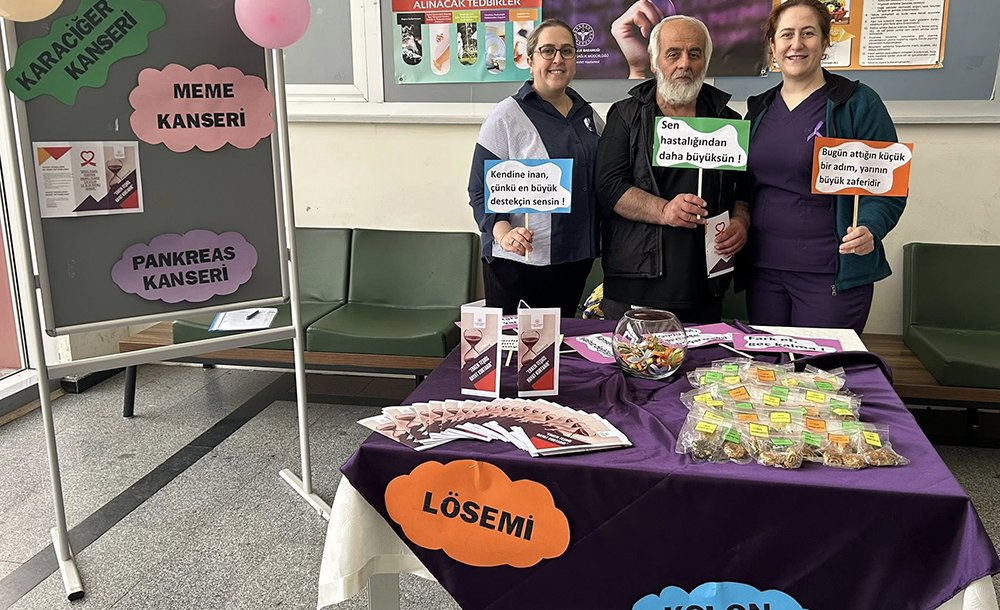 Kanser Haftasında Farkındalık Standı Açıldı 
