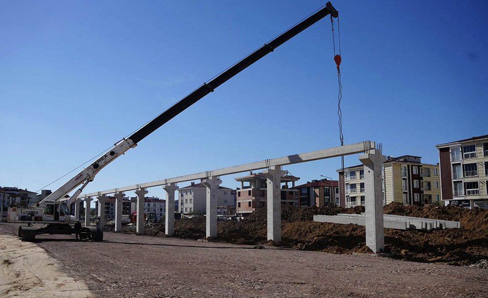 Kapalı Pazar Yerinde İnşaat Çalışmaları Sürüyor 