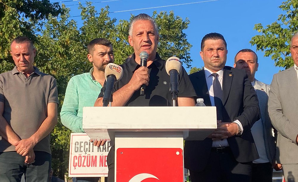 Kapatılan Yol İçin Binlerce Kişi Yürüdü 