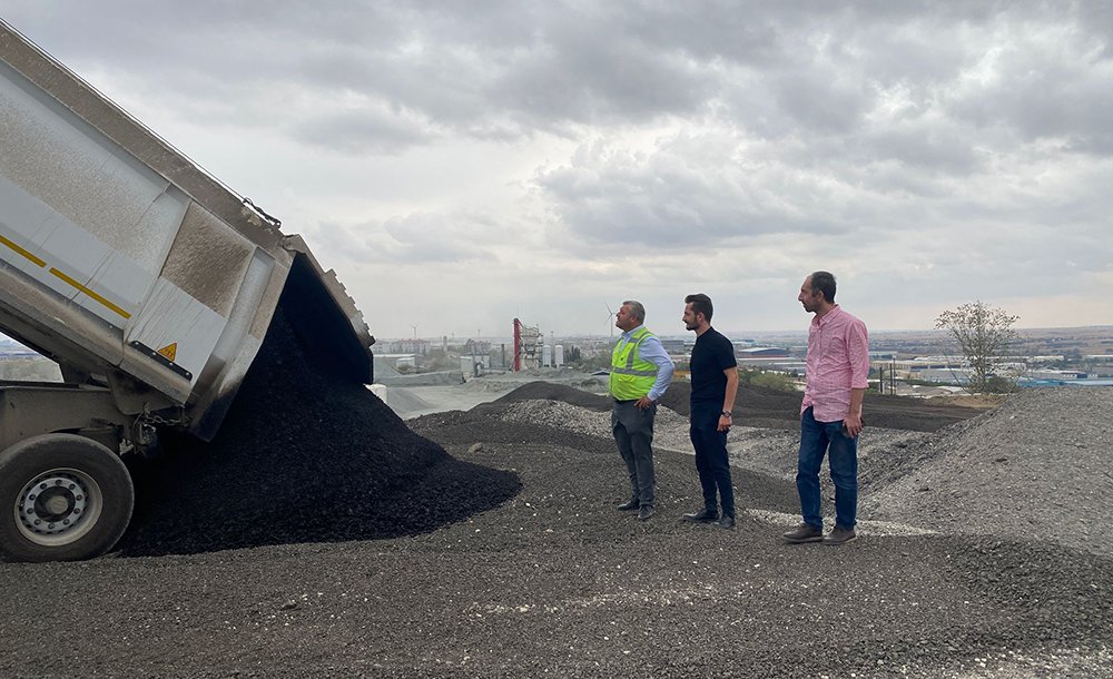Karayollarından 770 Kamyon Asfalt Kırpıntısı Desteği 