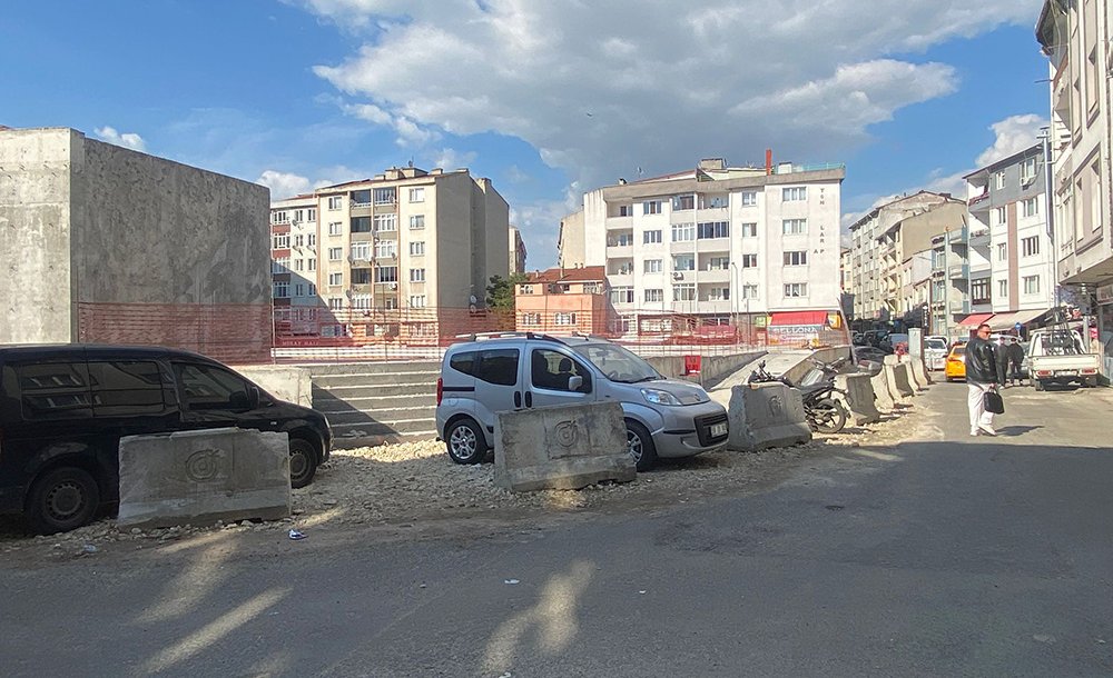 Katlı Otoparkta Çalışmalar Durdu Mu?