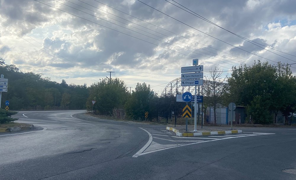 Kavşak Tehlike Saçıyor!
