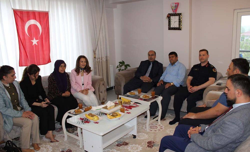Kaymakam Duman'dan Gazi Ailesine Bayram Ziyareti