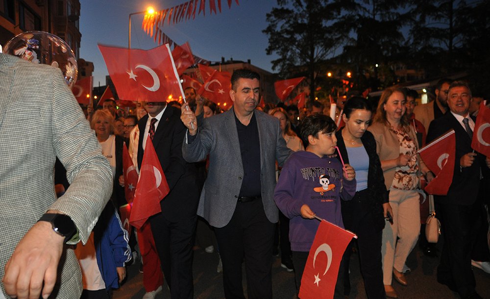 Kaymakam Eren, 19 Mayıs Yürüyüşüne Katıldı  
