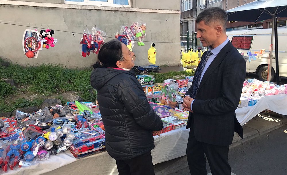 Kaymakam Erten Vatandaşların Derdini Dinliyor 