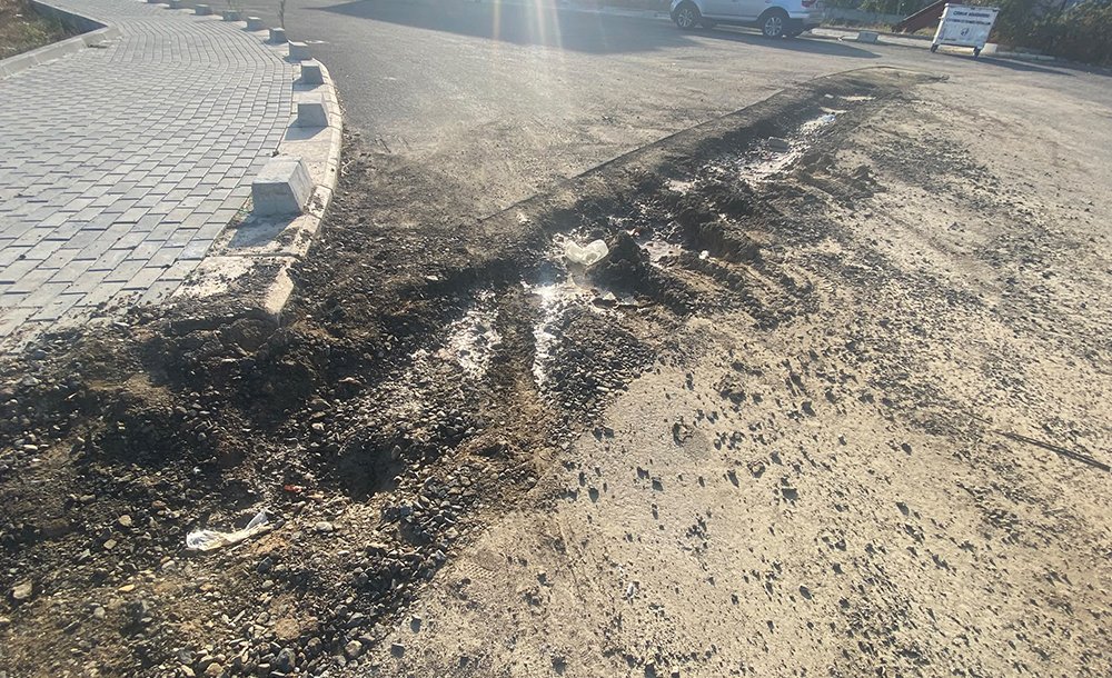 Kazılan Yollar Tehlike Oluşturuyor 