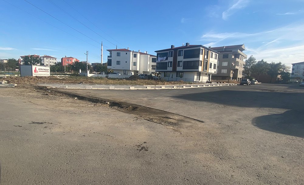 Kazılan Yollar Tehlike Oluşturuyor 