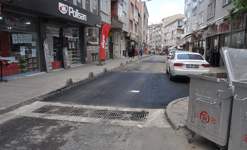 Kazılan Yolun Asfaltı Atıldı 