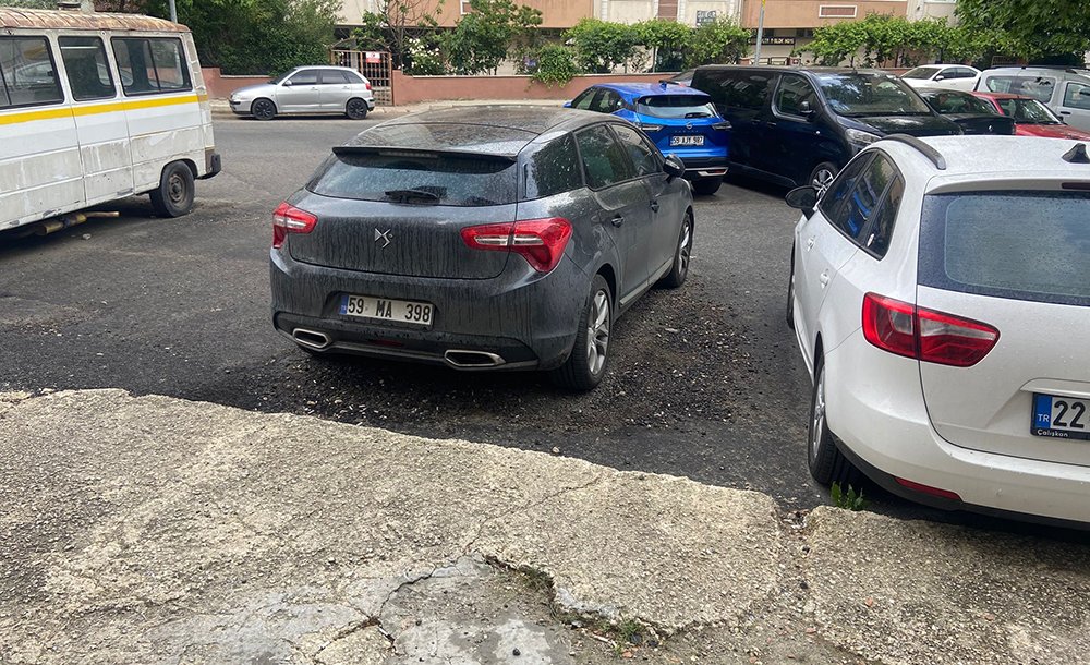 Kazılan Yolun Yapılması Bekleniyor 