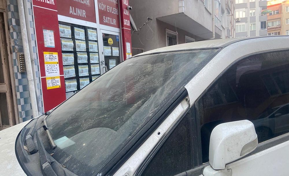Kemalettin Mahallesi'nde 3 Aydır Toz Çilesi